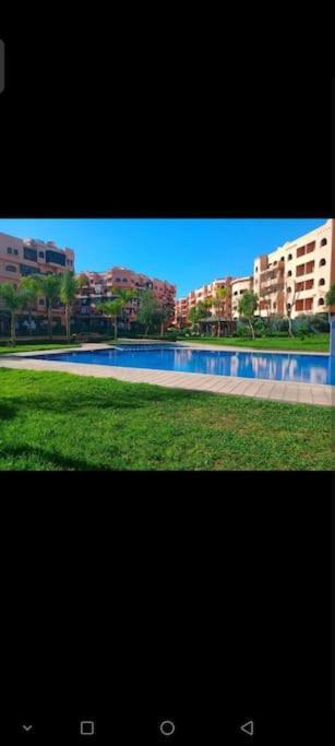 A11 6 Piscines Premium Village Ascenseur Actuellement En Panne Je Propose Un Tarif Exceptionnel 马拉喀什